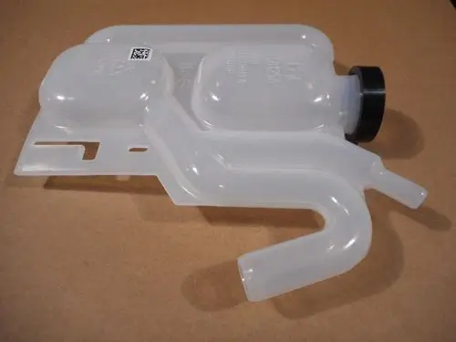 Transparenter Kunststoffsiphon mit zwei angeschlossenen Schläuchen, hergestellt von Remeha. Der Siphon ist zur Ableitung von Flüssigkeiten in bestimmten Anwendungen konzipiert.